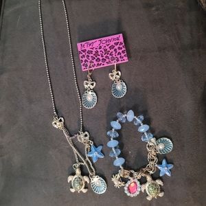 Sea themed necklace/bracelet/earrings